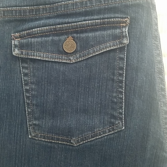 Tahari Jeans - Picture 2 of 3